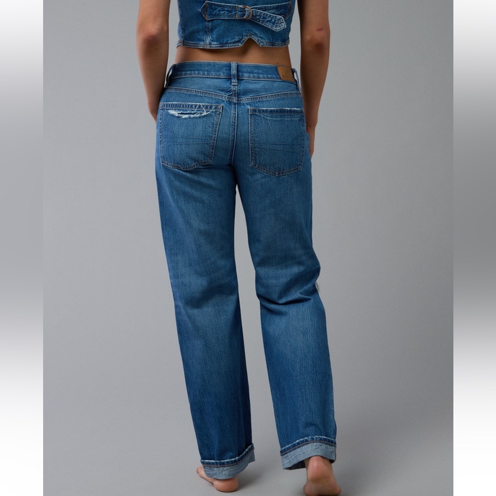 American Eagle 🦅 Ripped Low-Rise Ex-Boyfriend Jeans - Picture 2 of 11